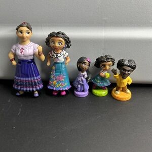 Set‎ Of 5 Encanto Family Member Figures: Felix, Mirabel, Luisa, Isabela